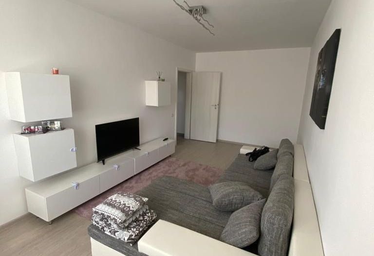 Apartament 3 camere Apărătorii Patriei Viva Residence - Poză 2