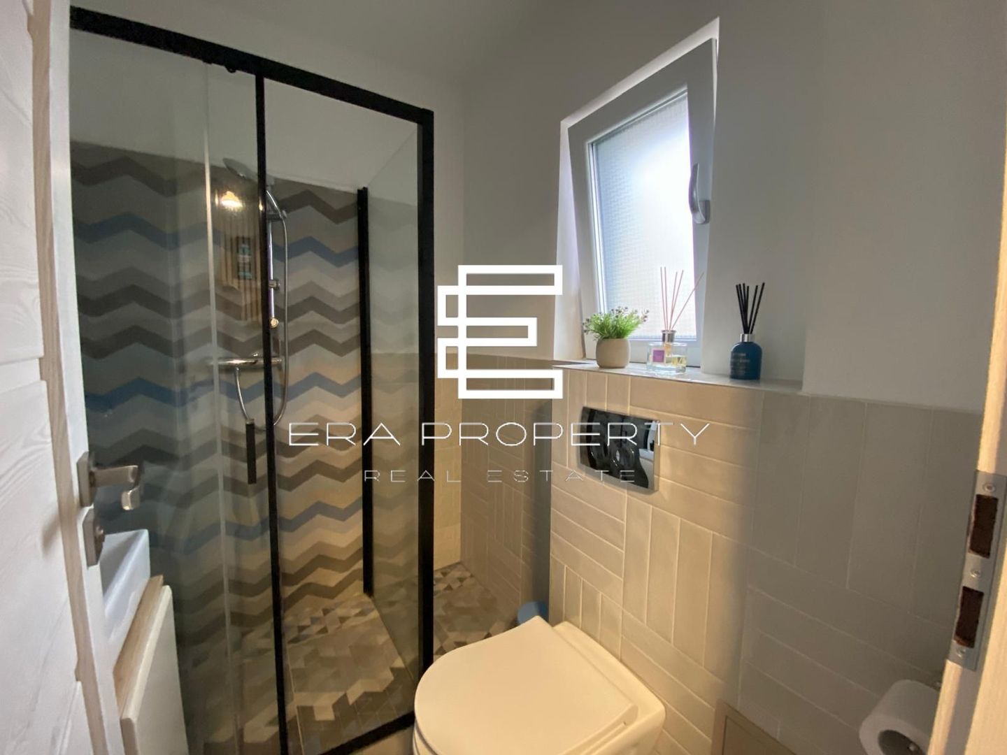 Casa tip duplex , pivnita, carport in Selimbar zona Brana - Poză 13