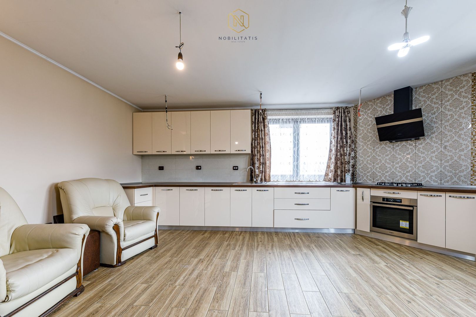 Casa Individuala 176mp | 4 Dormitoare&Garaj | Parter Finalizat&Mobilat - Poză 18