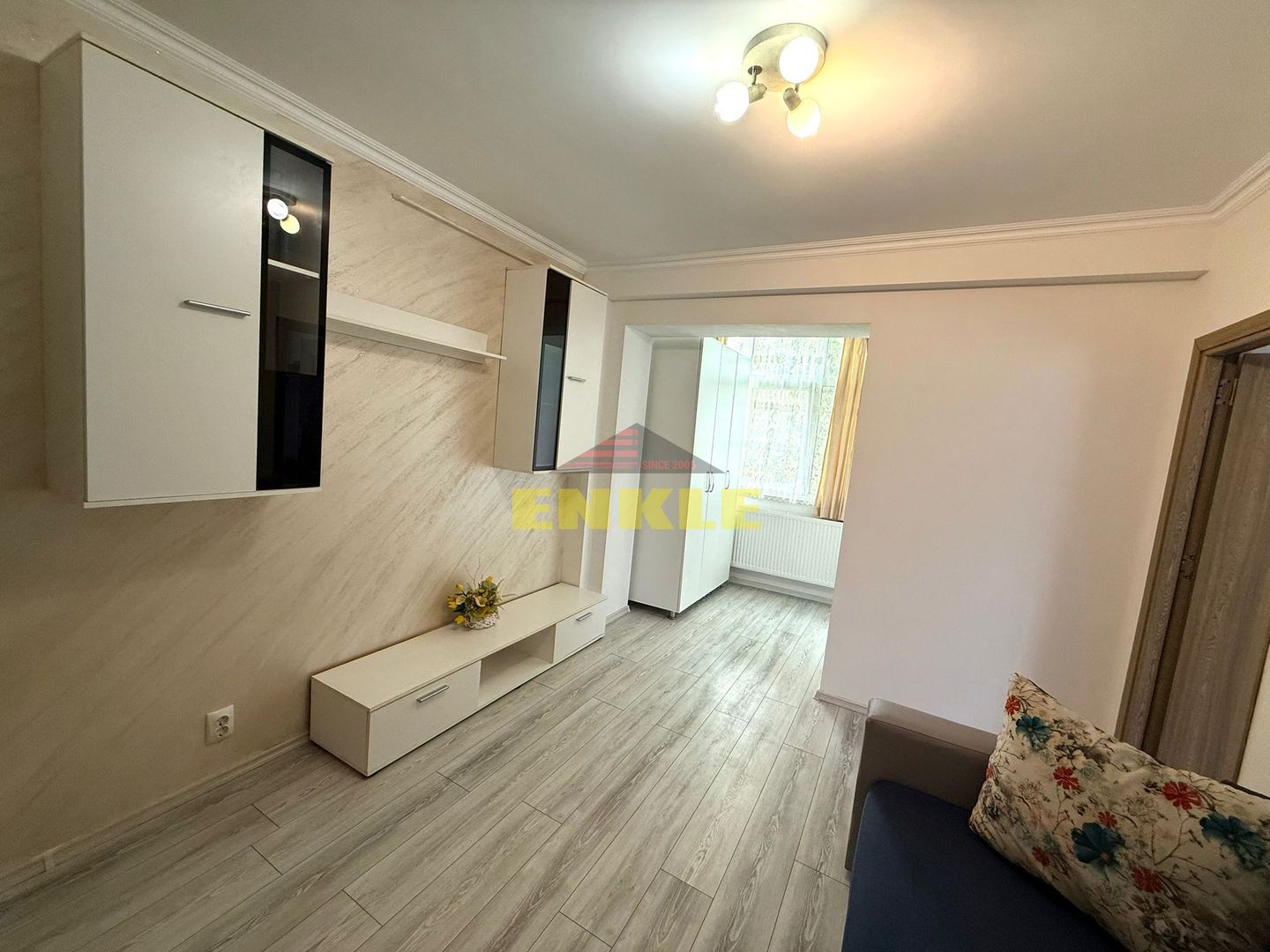 De inchiriat apartament cu 3 camere, zona Unirii. - Poză 6