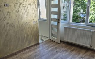 Apartament cu 2 camere semidecomandat zona Rogerius - Poză 3