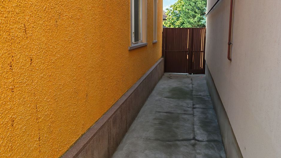 Casă cu teren generos Ghiroda vatra veche - Poză 15
