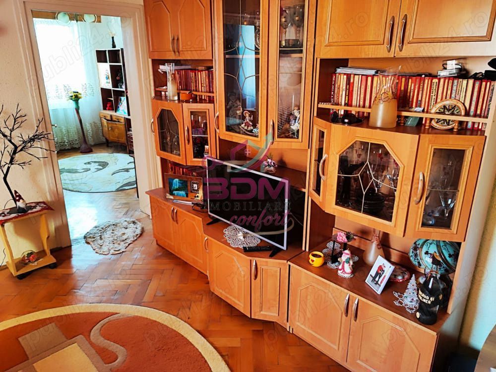 COMISION 0 | Apartament 3 camere | etaj intermediar | zona centrala - Poză 2