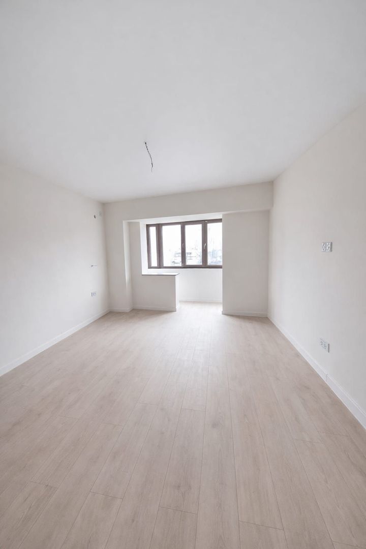 De vazare apartament cu 3 camere, Baia Comunala, 135.000 Euro - Poză 2