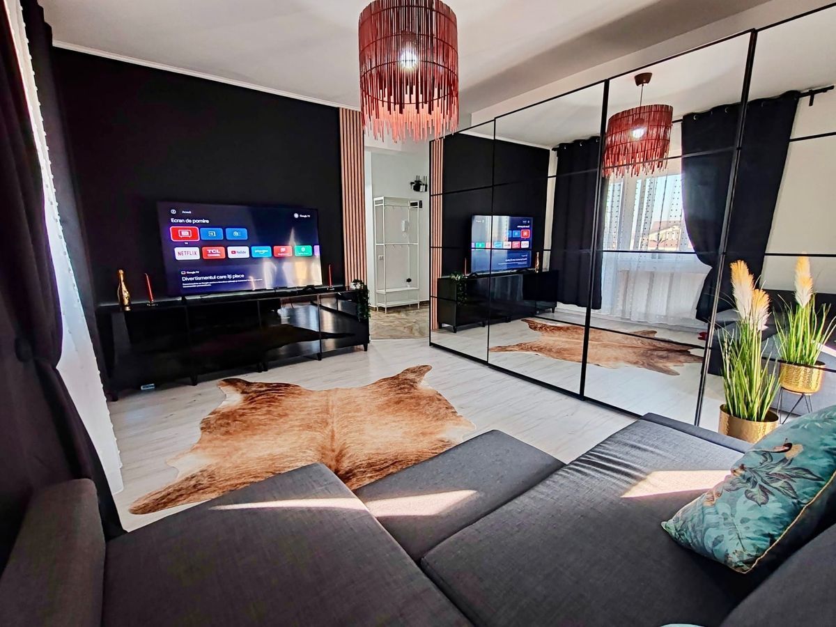 APARTAMENT DE LUX 3 CAMERE SI LOC DE PARCARE MOBILAT SI UTILAT - Poză 2