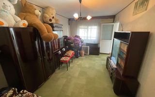 Apartament 3 camere de vânzare, Iasi, zona Mircea cel Batran - Poză 1