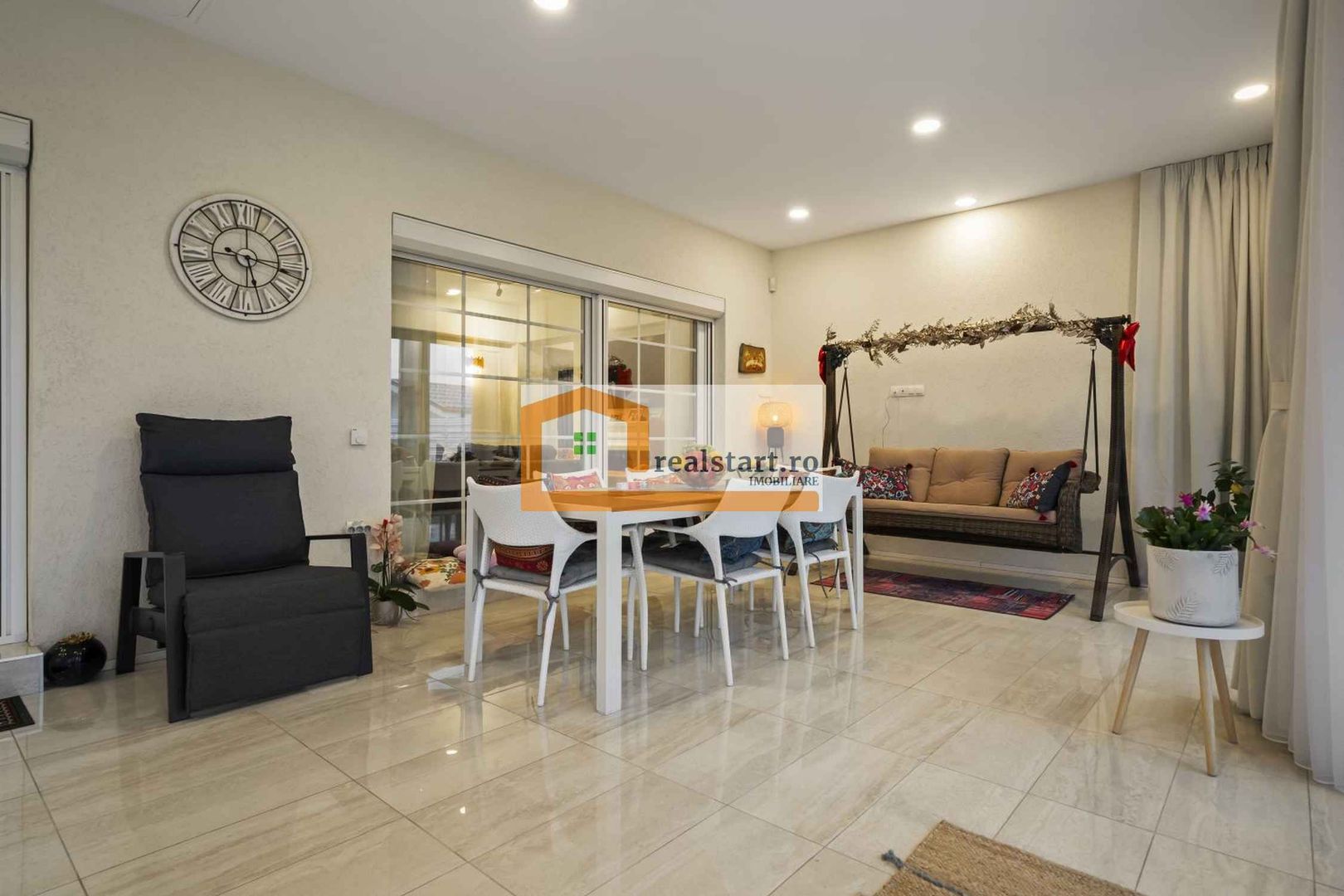 Langa Padure, Vila P+Pod , 1500mp teren,  terasa 40mp,  complex securizat - Poză 15