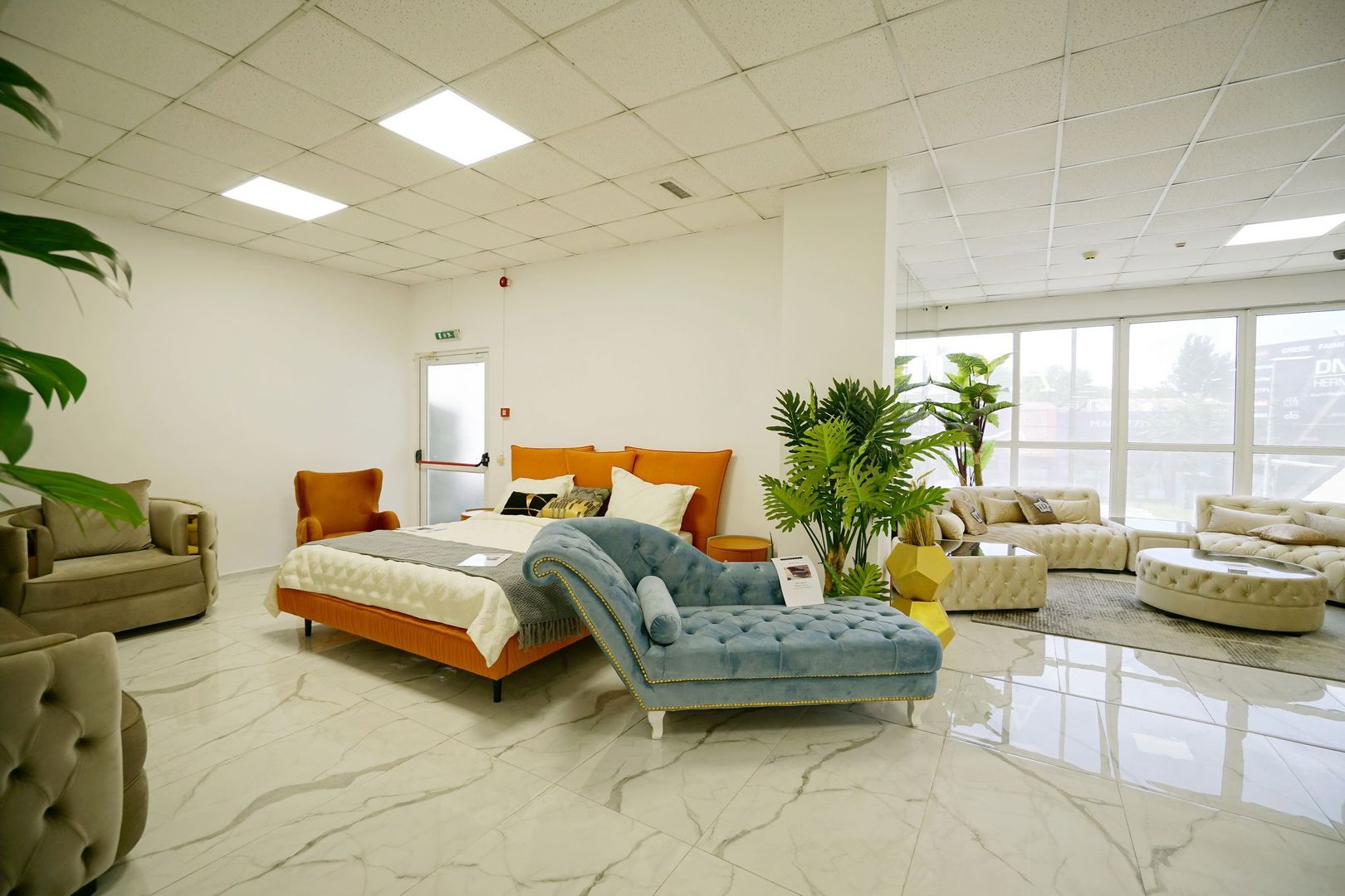 Spatiu comercial 2000 mp,Valea Cascadelor - Poză 24