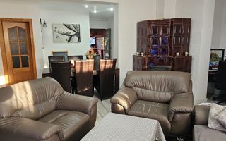 Casă / Vilă cu 8 camere de vânzare în Manastur, Cluj-Napoca - Poză 42