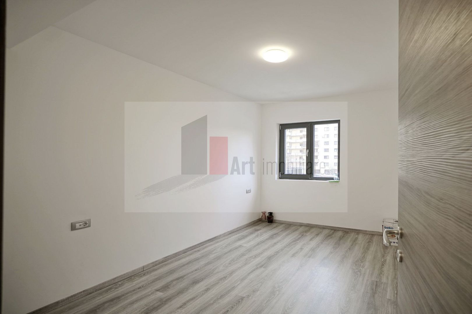 3 camere bloc nou Intrarea Monolitului - Poză 8