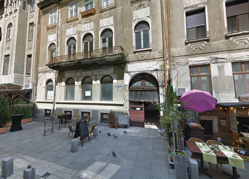Cladire cu potential turistic in spatele Ateneului Roman - Poză 2