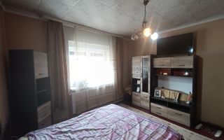 Casă de vanzare cu 4 camere 107 mpu pivnita anexe curte gradina Sebes - Poză 2