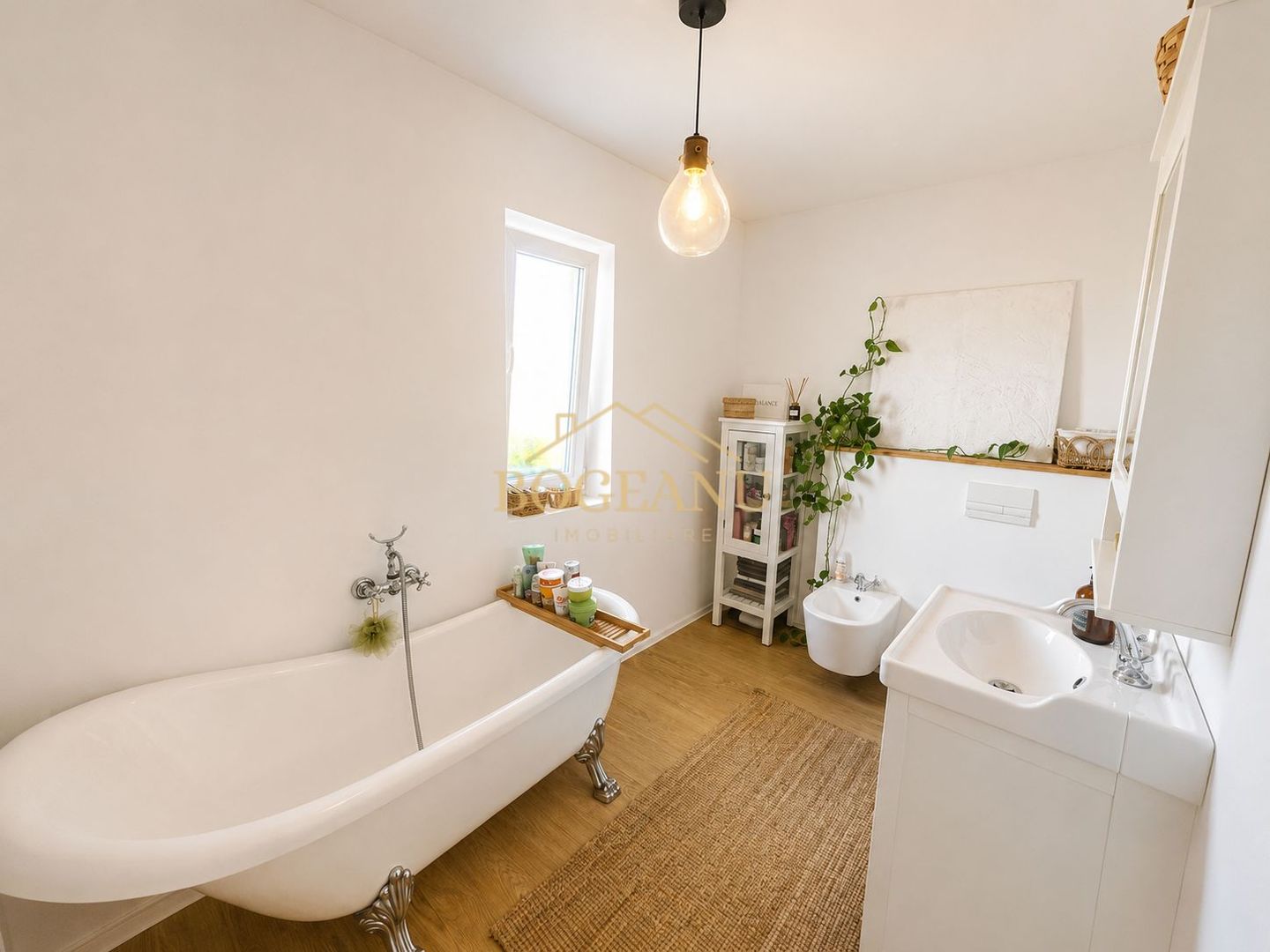 BG174-Duplex Premium-Mobilat,Utilat,4 camere,gazon,garaj-Giroc - Poză 8