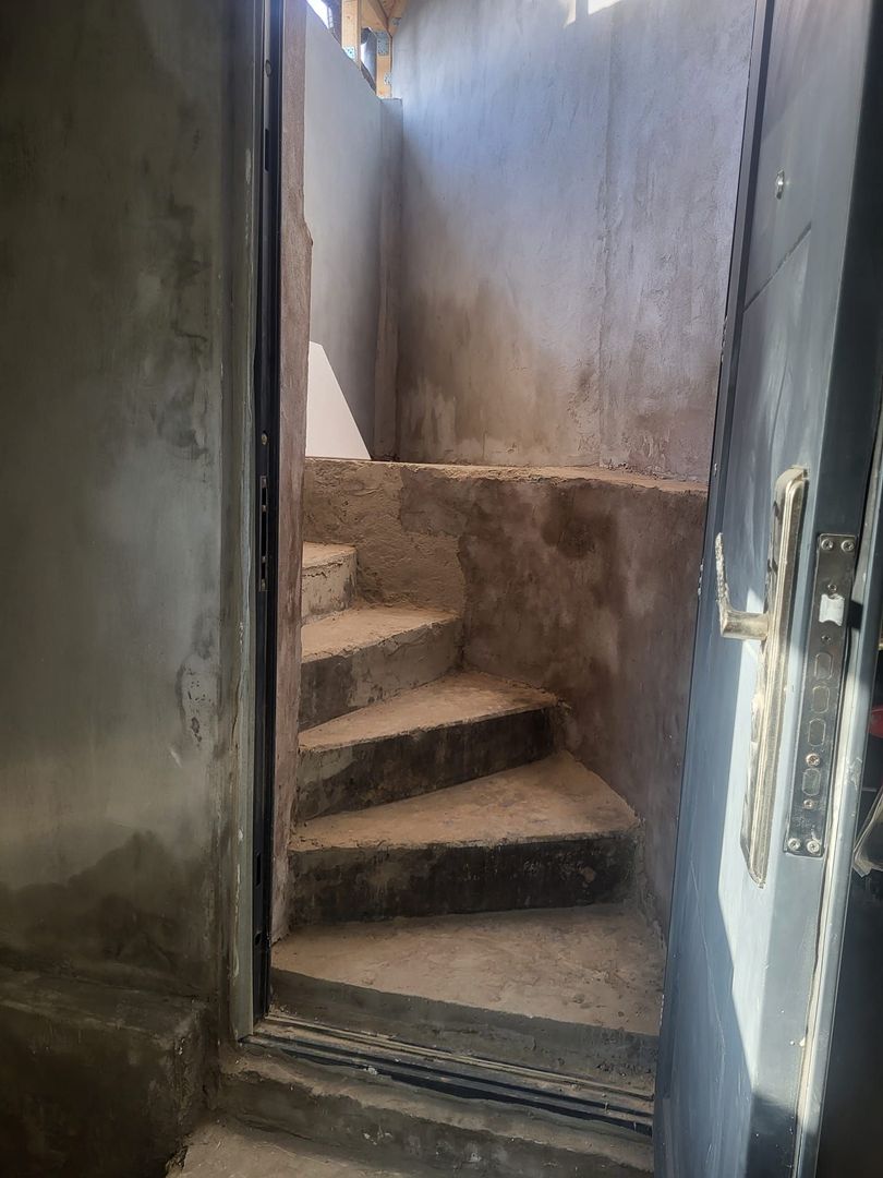 Casa pe 3 nivele, zona centrala, le pret de garsoniera, intre 2 statii de metrou - Poză 4