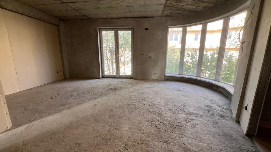 Casa la gri in Pipera  cu potential 1000 euro m2 - Poză 8