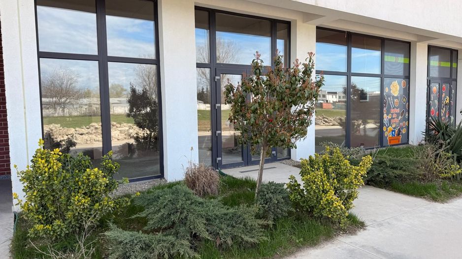 Spatiu Comercial 67 mp Aerocity | Tunari - Poză 1