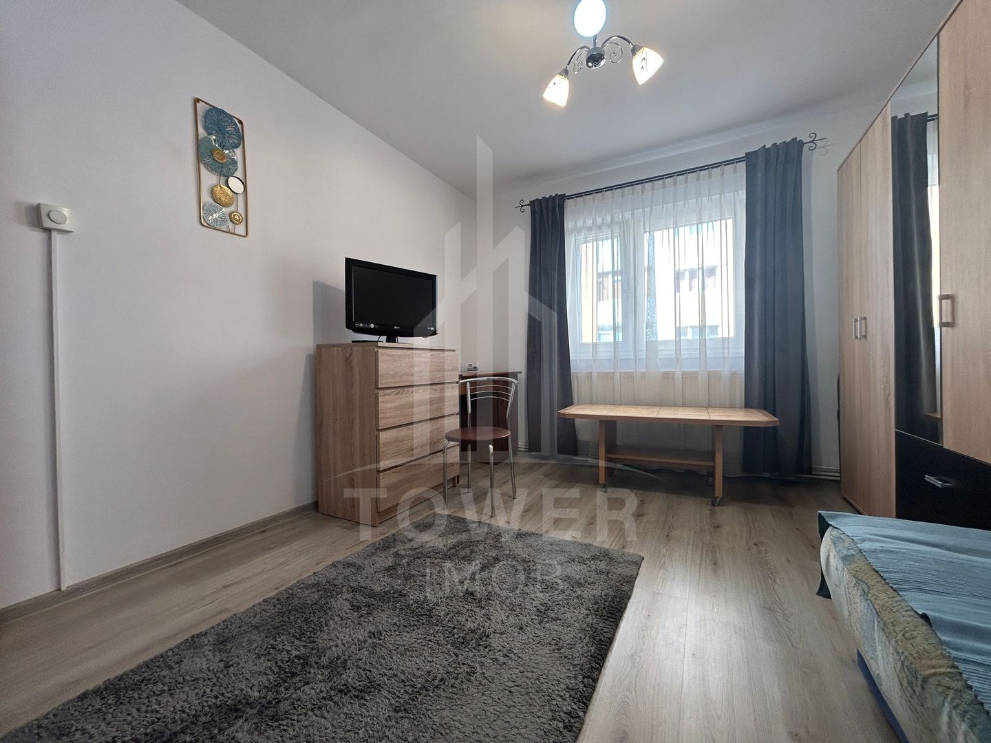 Apartament de închiriat - Zona Vasile Aaron - Poză 2