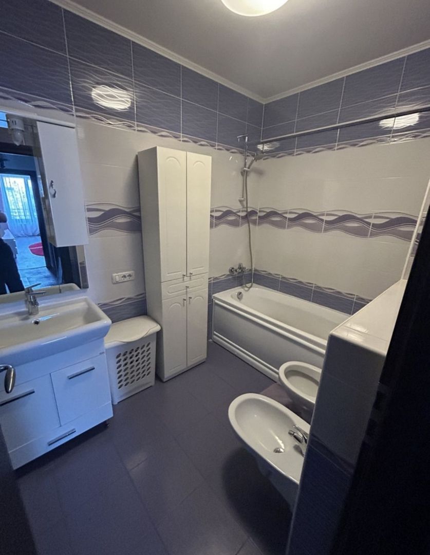 AP. 3 CAMERE BD. LAMINORULUI, LOC PARCARE, CENTRALA, BOXA, COMISION 0% - Poză 8