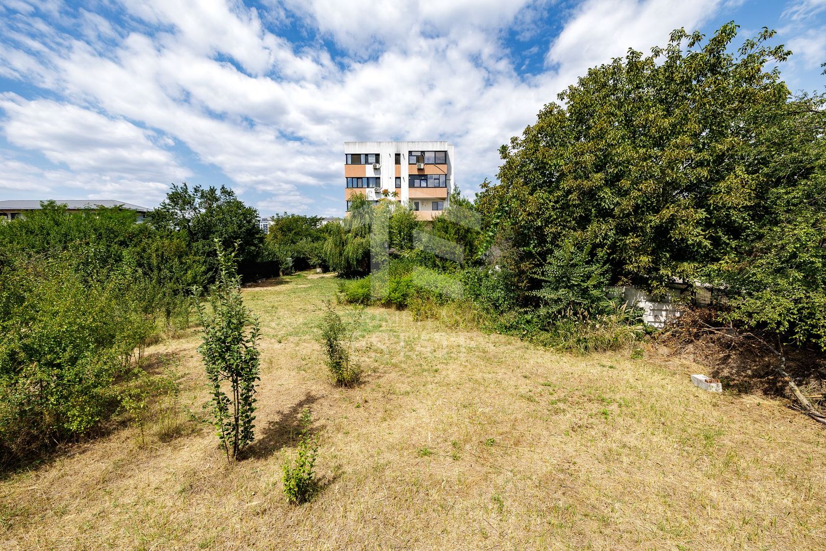 Teren intravilan 1.200 mp, doua loturi, Sector 6 - Poză 15