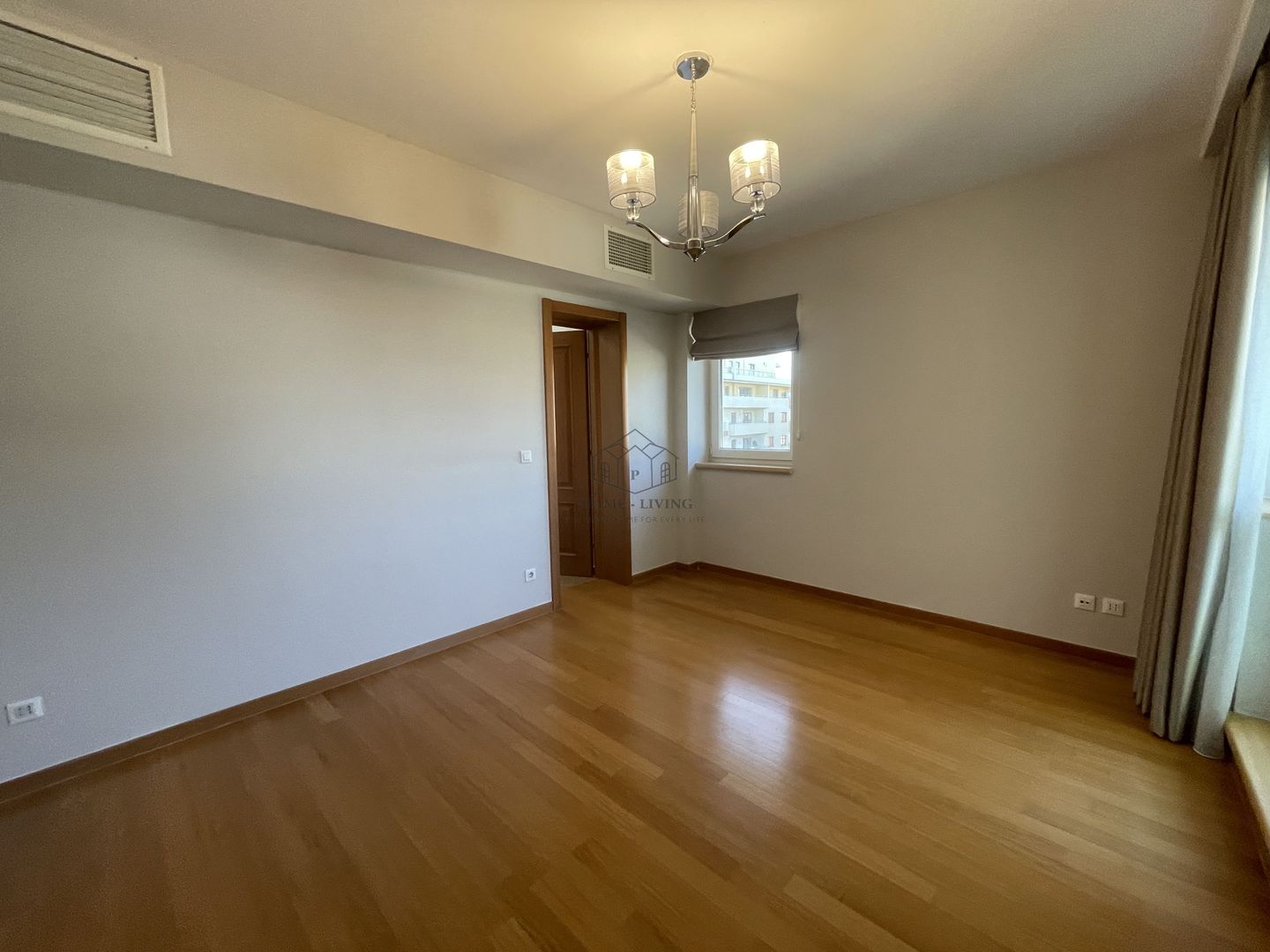 PENTHOUSE SUPERB CU 4 CAMERE LA INCHIRIERE LANGA PARCUL HERATSRAU - Poză 6