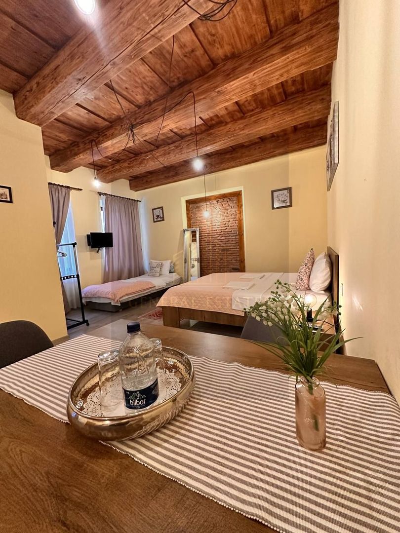 Apartament spre vanzare amplasat la doar 2 minute de Piata Sfatului - Poză 2