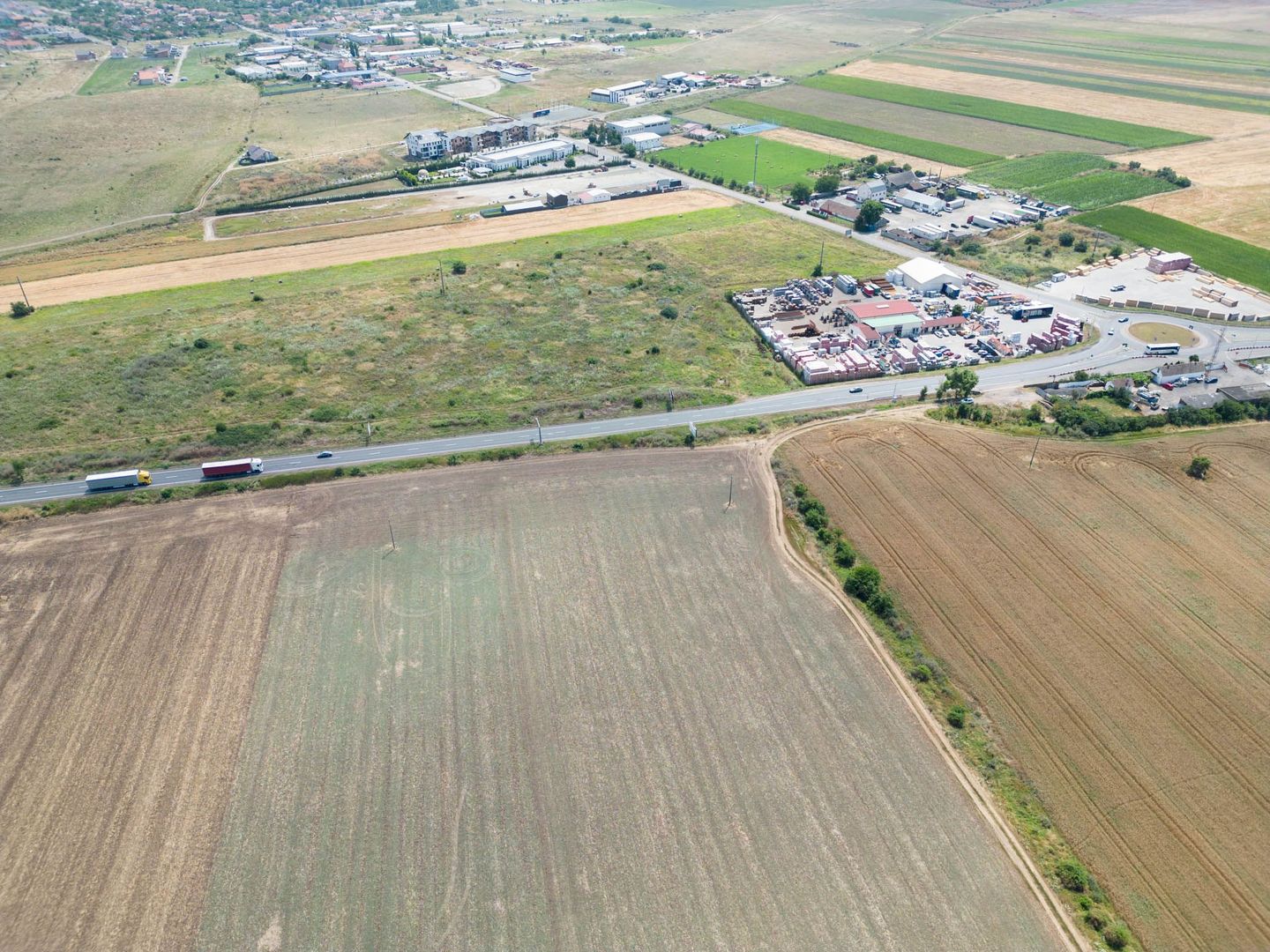 Teren extravilan 12.000 mp DN79 Arad-Oradea - Poză 8