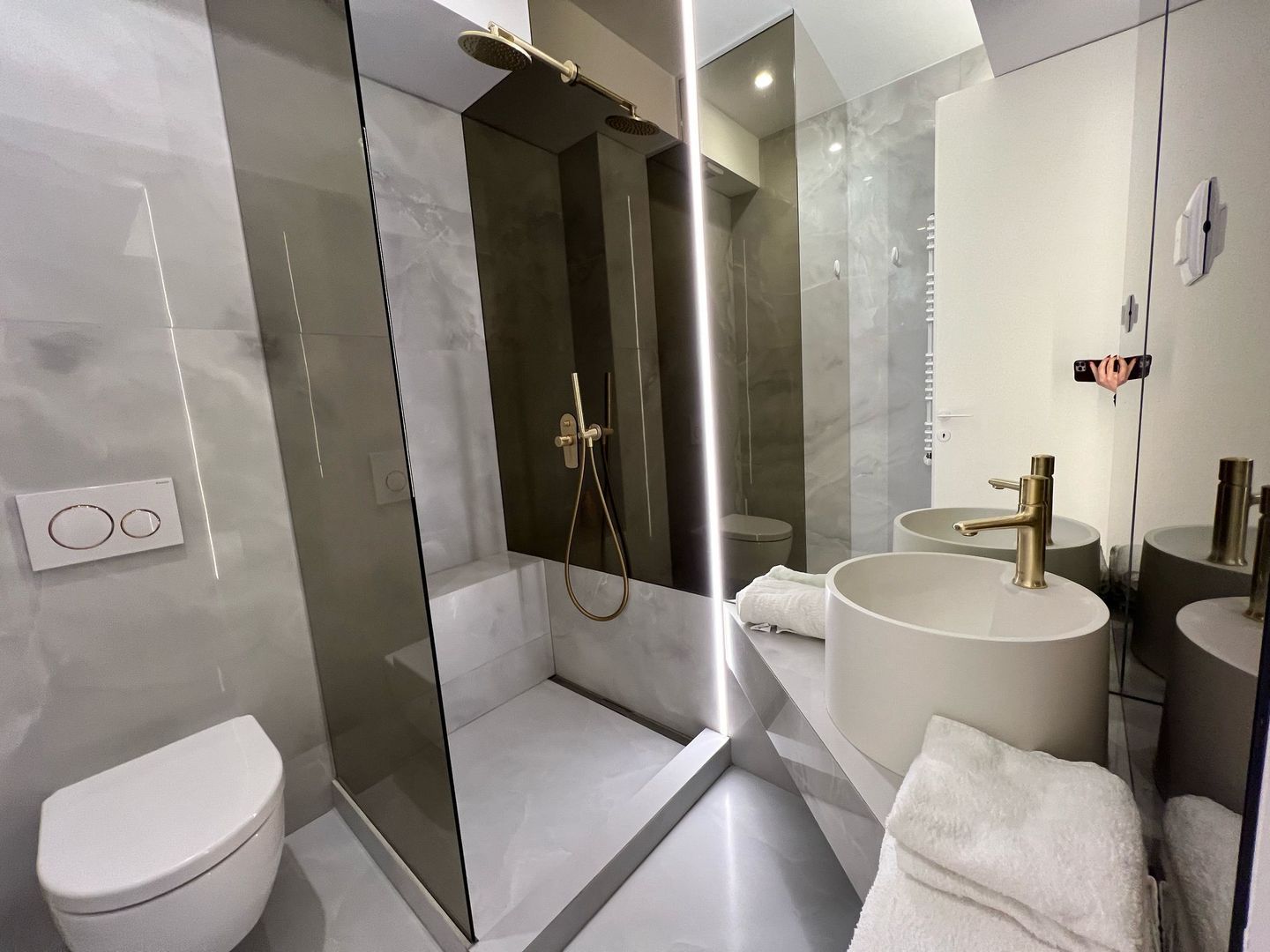 Apartament de inchiriat, 3 camere, in Pipera cu parcare subterana - Poză 6