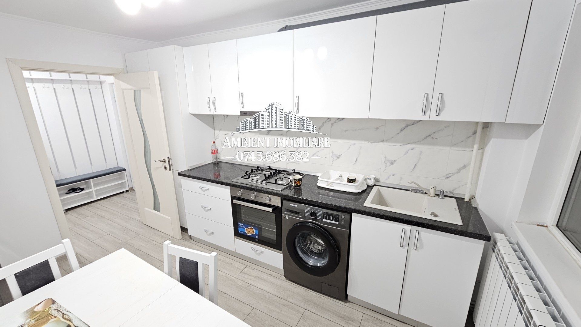 Apartament 2 camere, etaj 3, RENOVAT TOTAL, zona CENTRU; - Poză 1