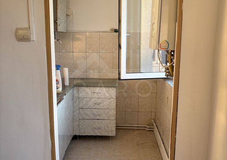 - Apartament 3 Camere - Cartier Dâmbu Pietros - pret negociabil - Poză 5