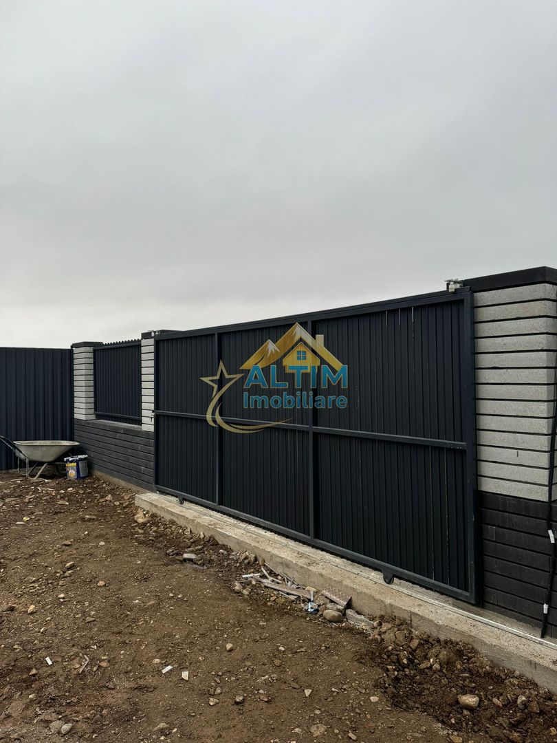 De vânzare - Casă cu 4 camere în cartier Izvor - Poză 5