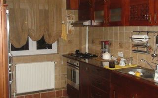 Inchiriez apartament 2 camere, Teiul Doamnei - Poză 2