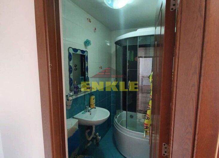 De vânzare apartament cu 4 camere decomandat, zona Piața Mare - Poză 4