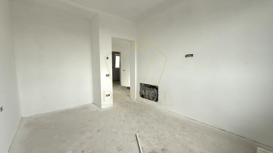 Duplex cu bucatarie inchisa si 4 camere | Sacalaz - Poză 8