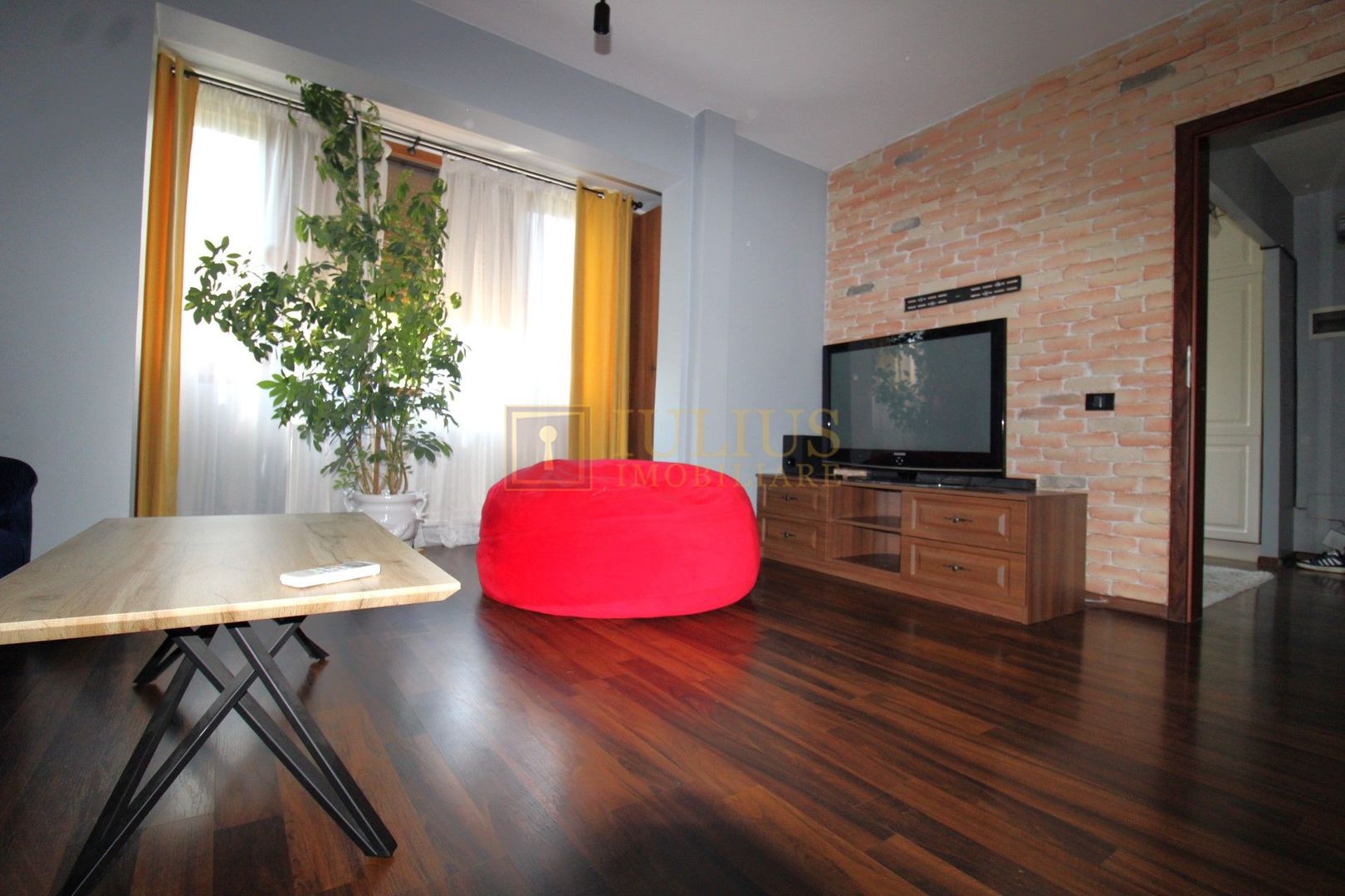 Pet-Friendly,  apartament spațios-Circumvalatiuni - Poză 3