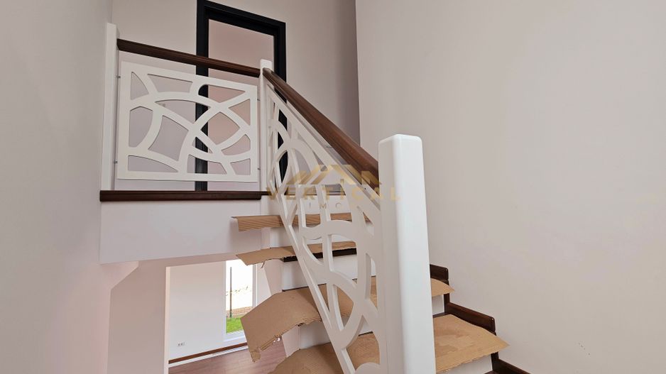 De vanzare vila 4 camere - cartier Mega Parc Residence -comuna Berceni - Poză 13