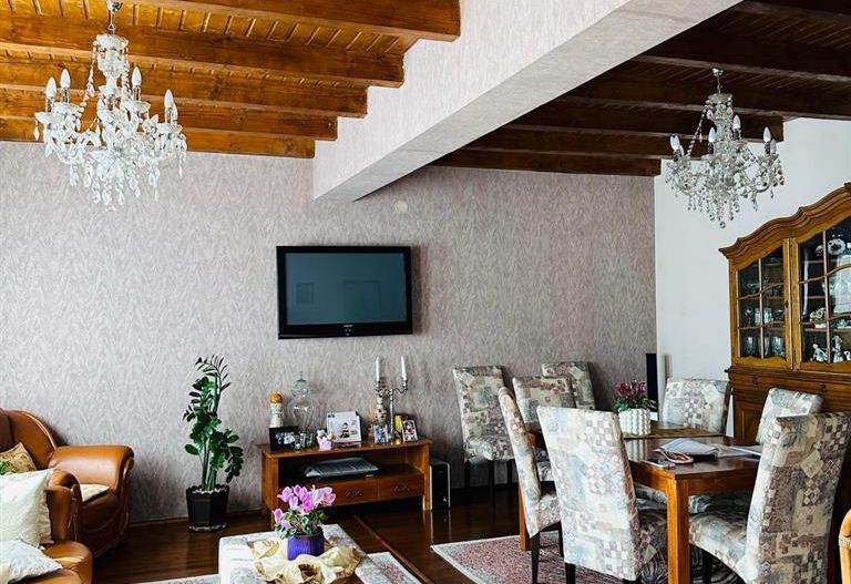Vila remarcabila+casa boiereasca,in pretios areal de 2.100 mp, Santana de Mures - Poză 2