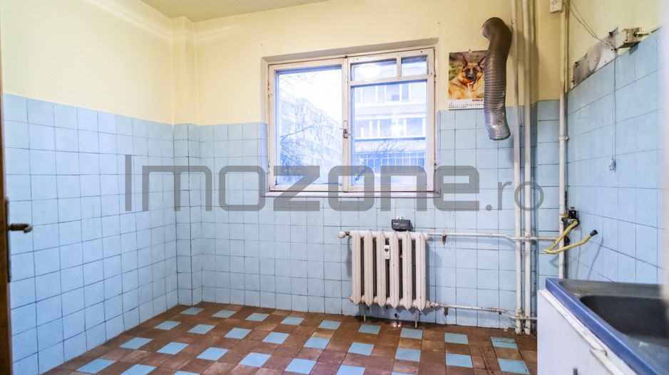 1 Mai nr. 29, 3 camere, 4/10, bloc stradal, c-tie 1980, bucatarie mare, 2 bai - Poză 6