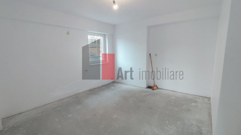 Apartament cu 3 camere de vanzare in Confort City - Poză 3