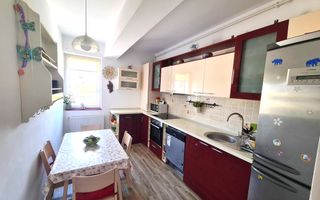 🏡 Închiriez Apartament cu 2 camere, 64 mp, centrală proprie, 1 Decembrie 1918 - Poză 4