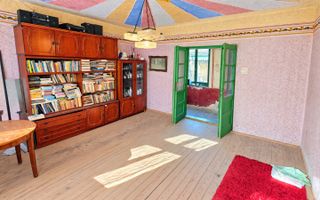 Casă de vânzare în Slatina-Nera. Un refugiu aproape de natură. - Poză 7