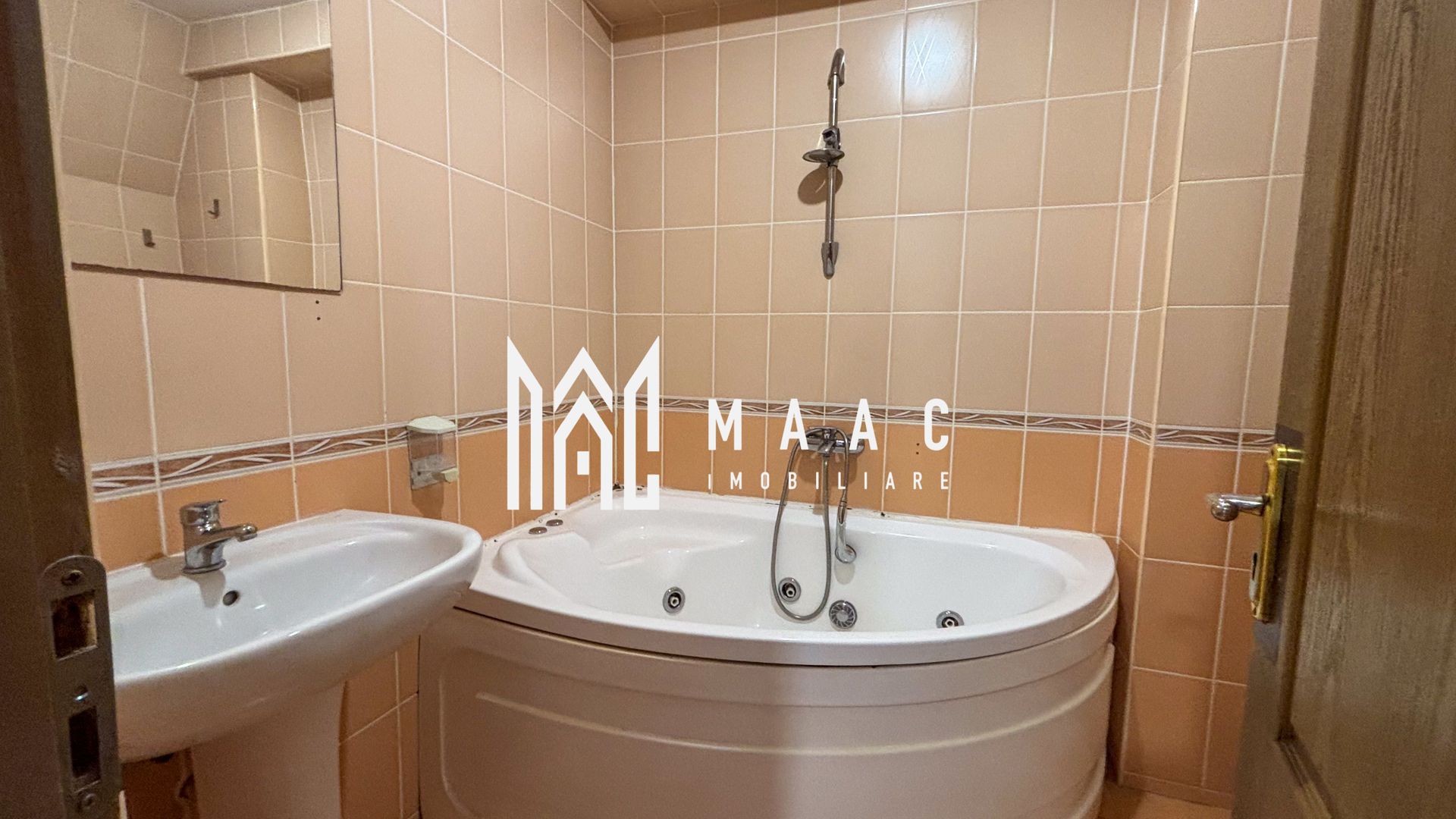 Hotel / Restaurant | 26 camere | 65 locuri | Selimbar - Poză 49