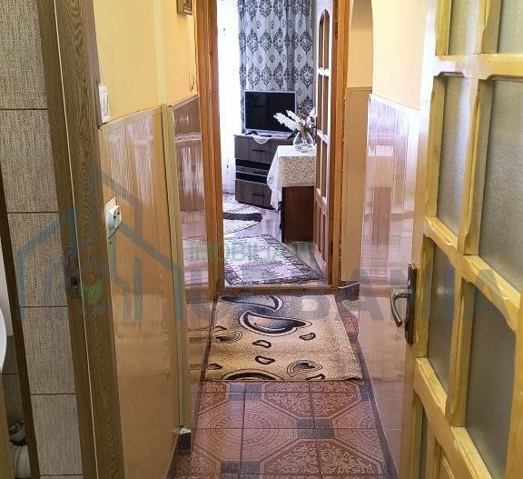Vând apartament cu 3 camere - Poză 3