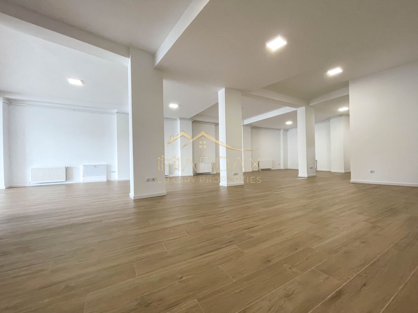 Spatiu comercial ***Prima Inchiriere*** // Victoriei - Poză 57