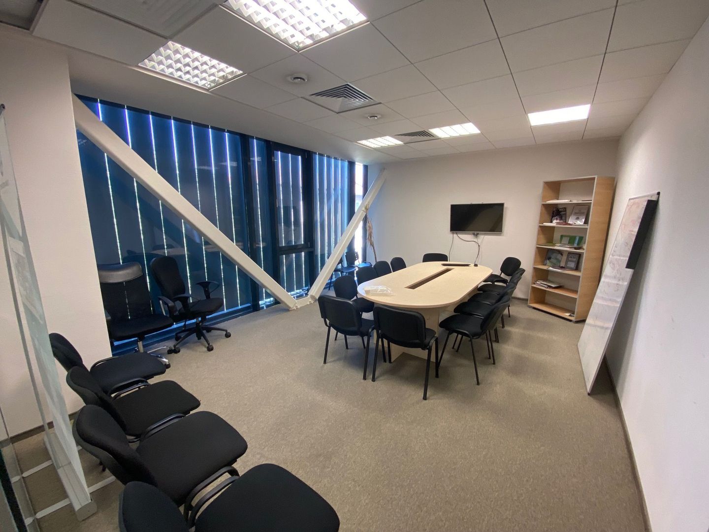 Spațiu de birouri de 375 mp - Poză 16