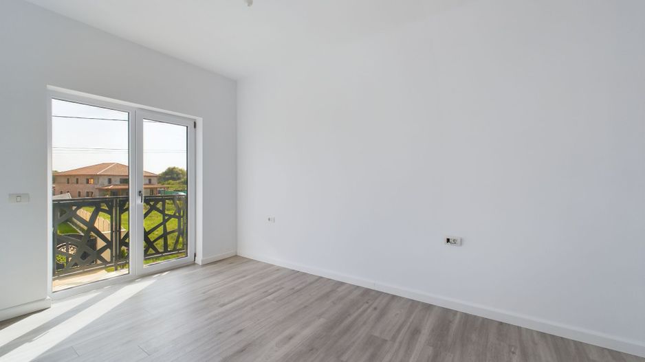 Duplex cu 5 camere în Ghiroda - Poză 6