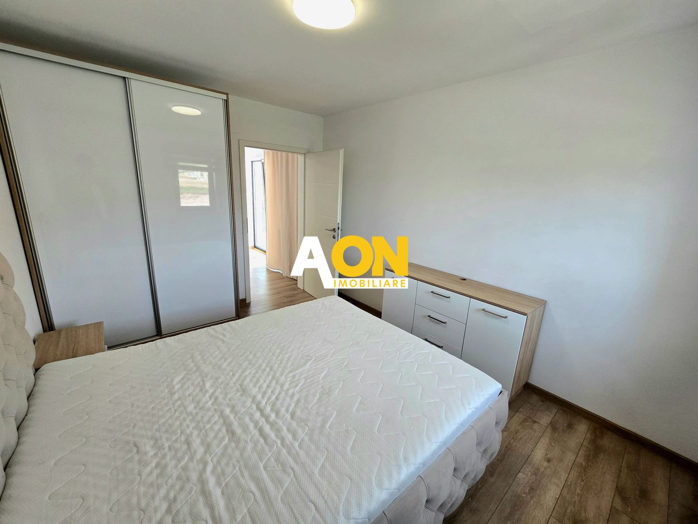 Apartament cu 2 Camere, Bloc Nou, Complet Mobilat, Zona Schit - Poză 4