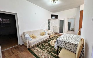 Casă de închiriat cu 3 camere în zona Centrală, Oradea. - Poză 1