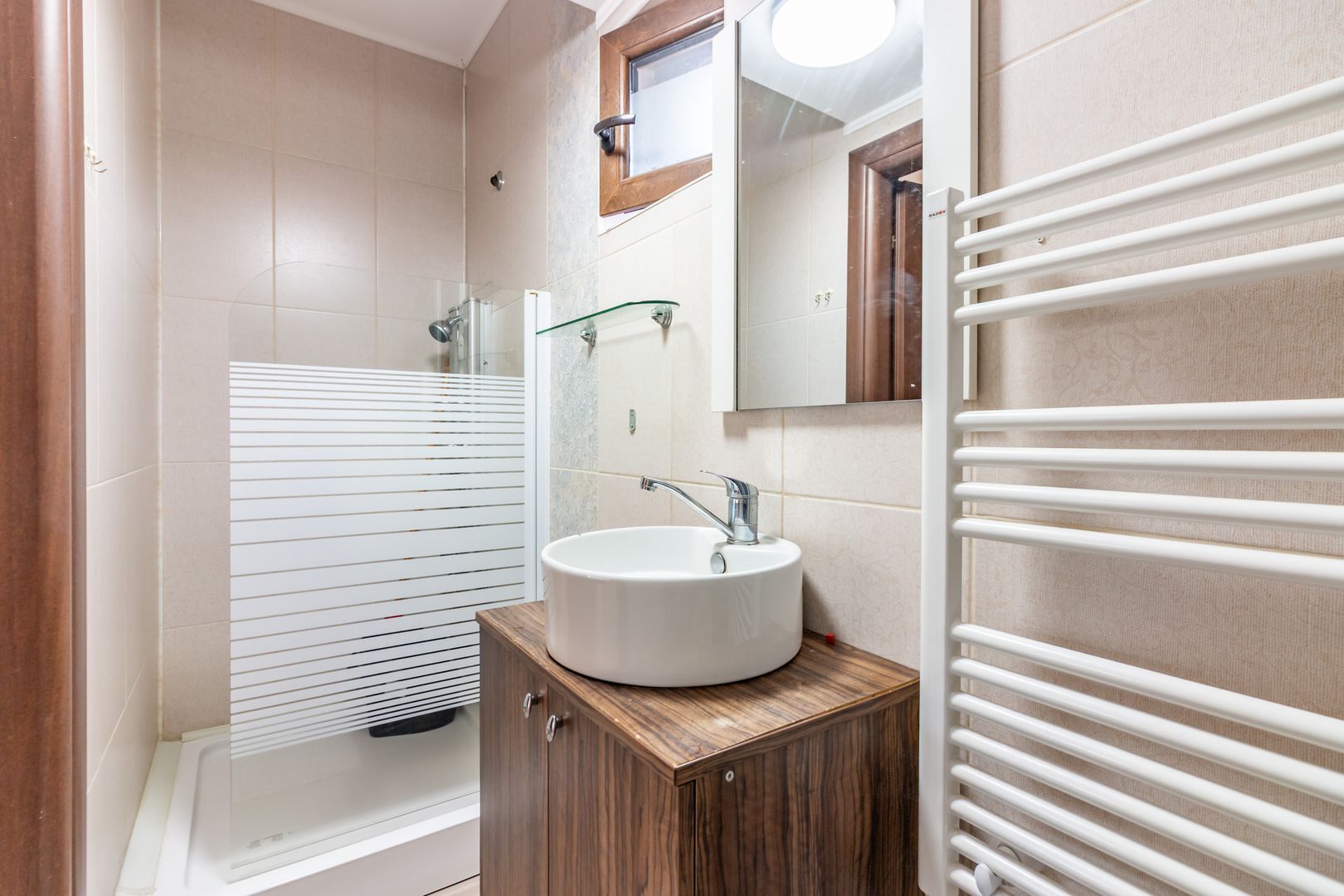 Casă primitoare  | Tunari | Grădină spațioasă plus piscină - Poză 12