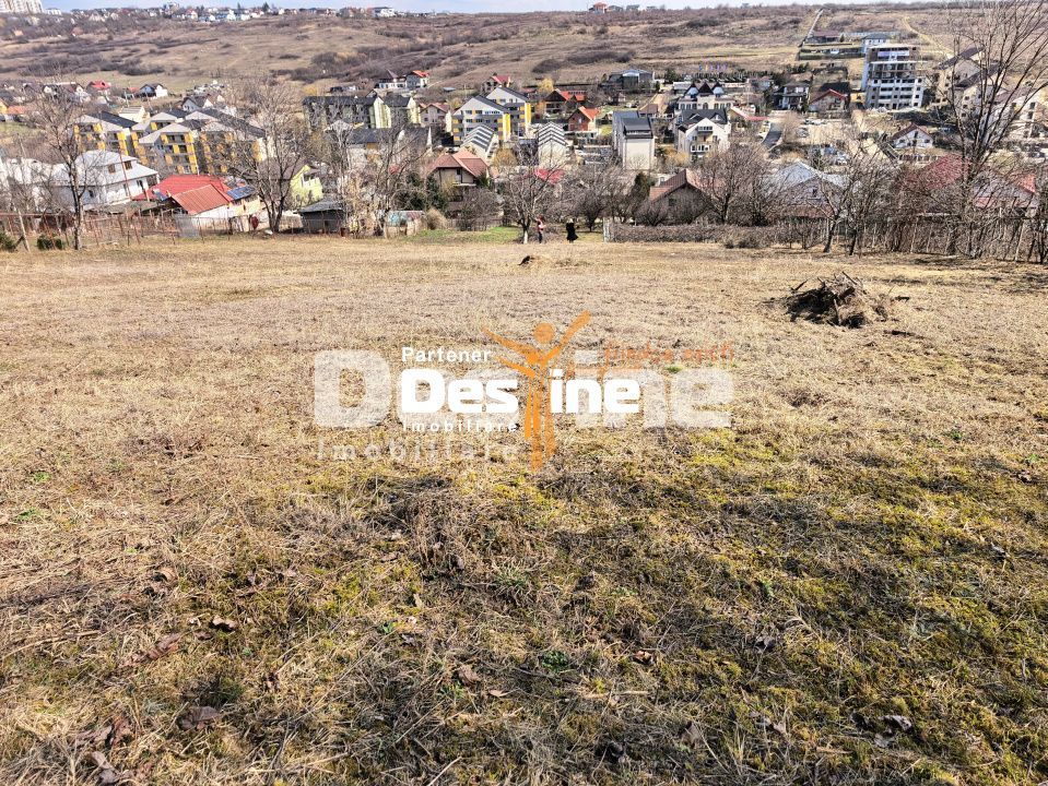 Teren intravilan 3000 mp Str. Soarelui la asfalt utilități la limită - Poză 1