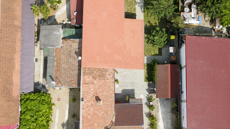 Casă cu 7 camere și 2 băi in Grădiște - Poză 3